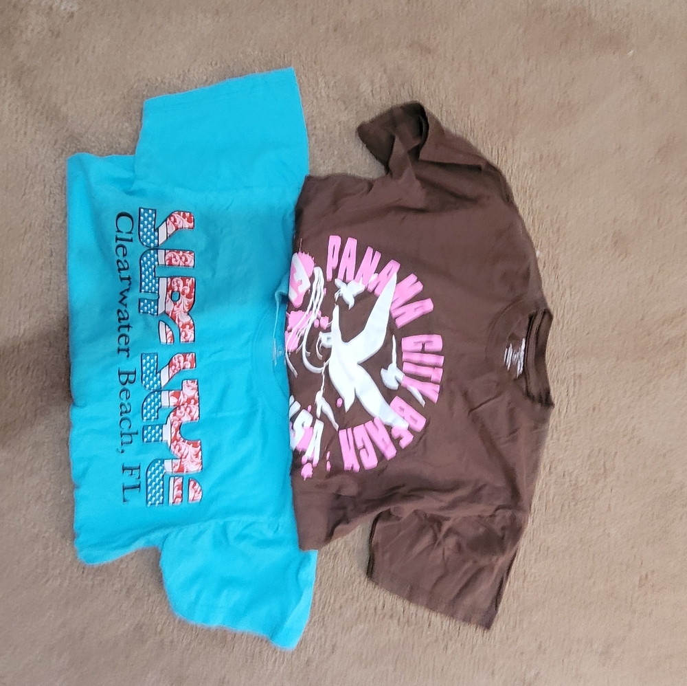 2 Women's S Florida t shirts